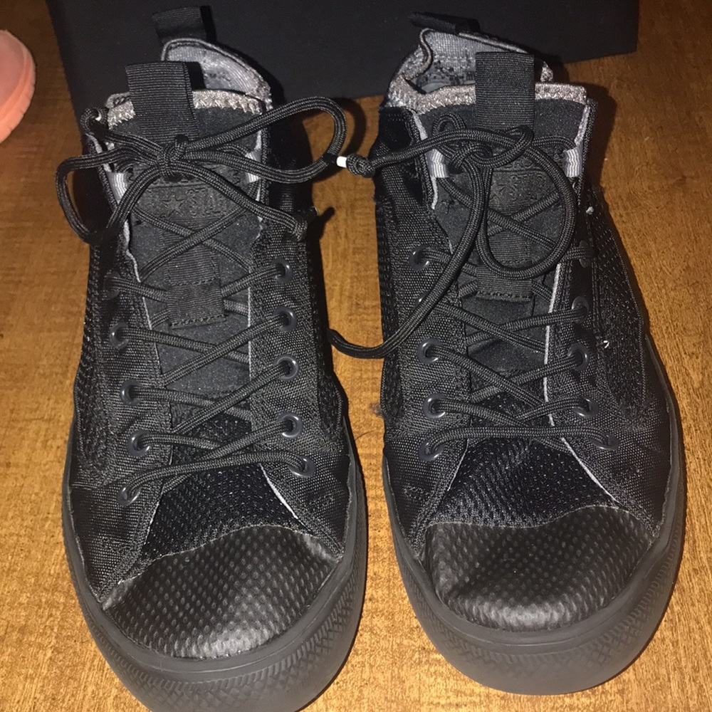 Converse - Picture 2 of 14